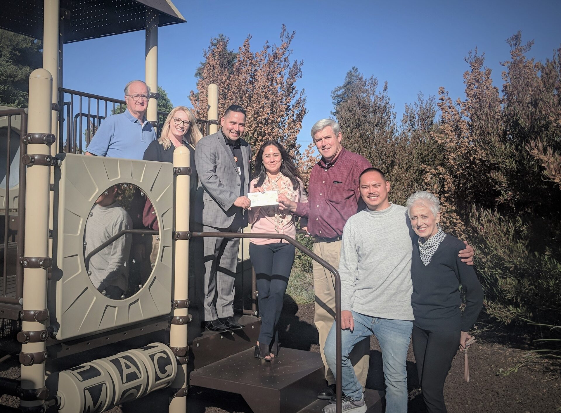 La Familia La Familia Receives Donation from Colombus Craft Meats